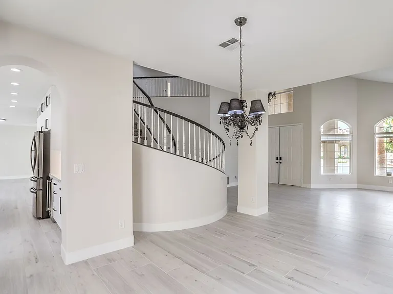 8910 Minsk Ct — Photo 7