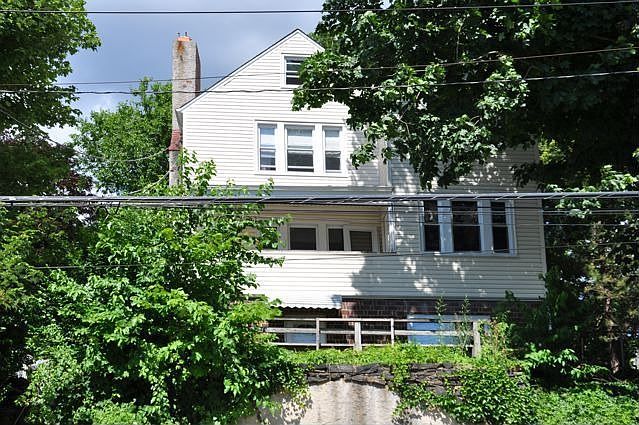 1st image of 159 Chase Ave