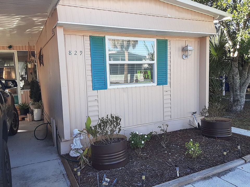 1st image of 829 Carol St