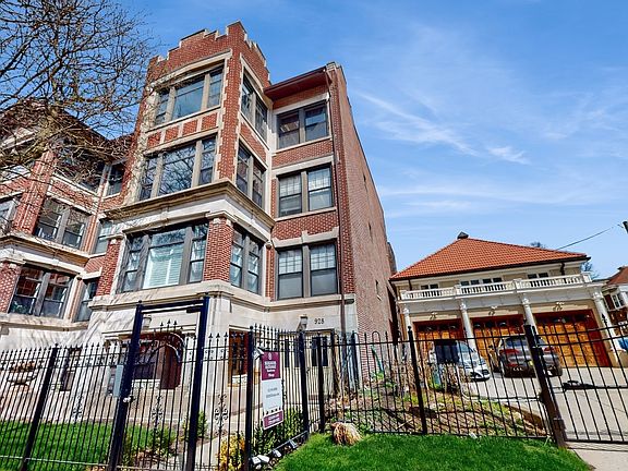 2nd image of 928 E Hyde Park Blvd Unit 4