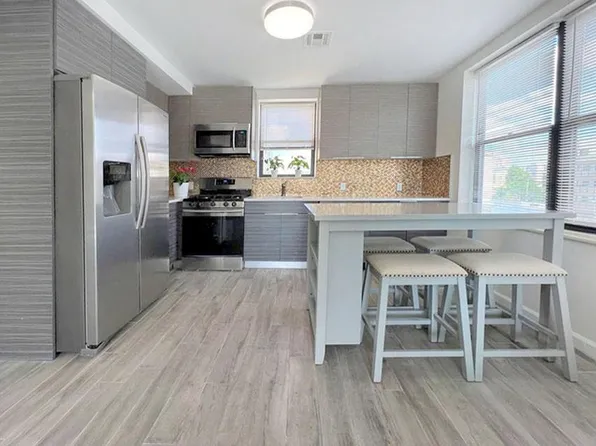 407 Ocean View Avenue image 11 of 28