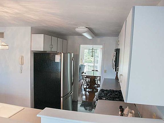 3rd image of 29 Waterview Dr Unit B