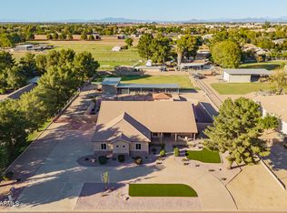 1744 E COUNTRY Lane, Gilbert, AZ 85298