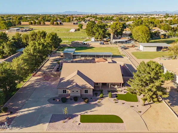 1744 E COUNTRY Lane, Gilbert, AZ 85298