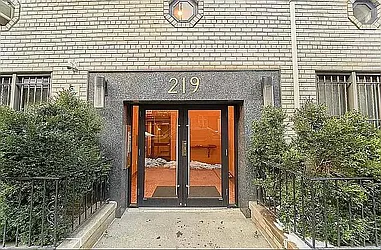 Rented by Living New York