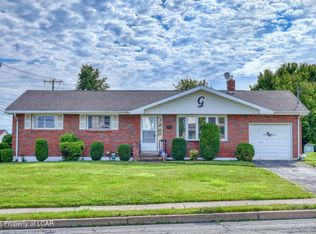 911 Kosciuszko St, Nanticoke, PA 18634