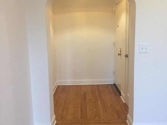 3rd image of 111 Larchmont Acres