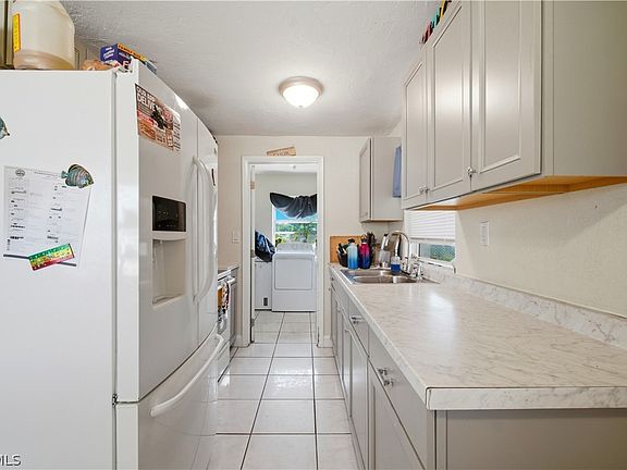 5th image of 3807 Highland Ave