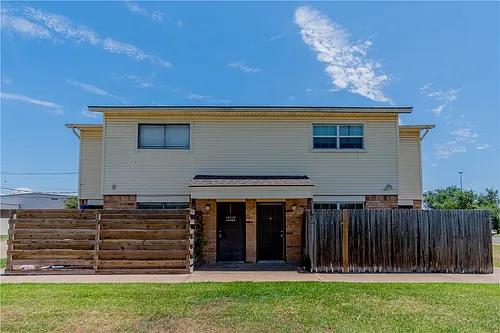 1801 Treehouse Trl #A Photo 1