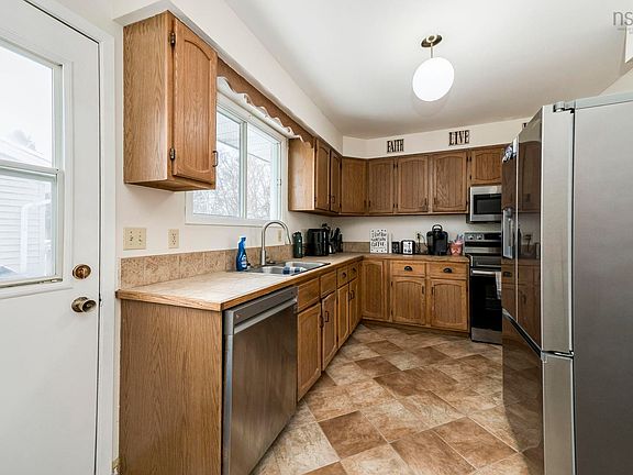 5th image of 17 Wexford Rd