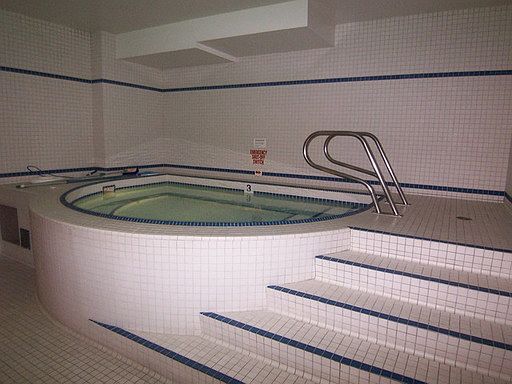 4th image of 240 Lombard St APT 935