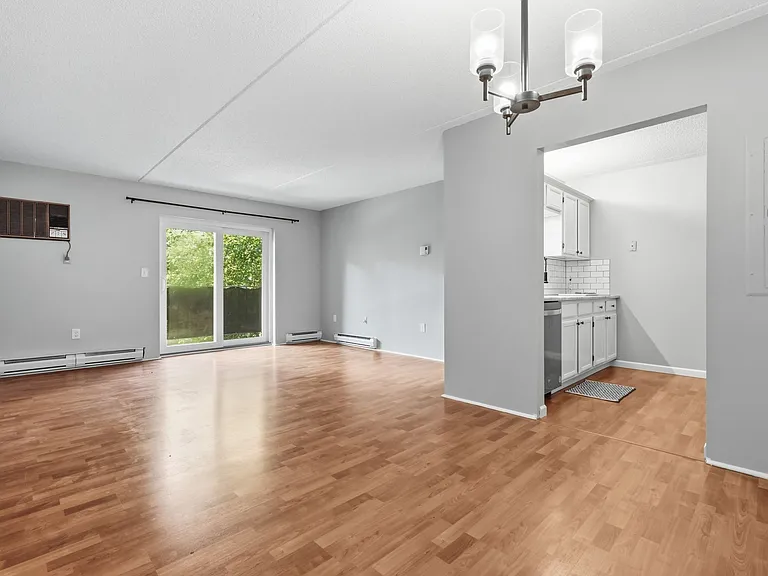 22 Maple Crest Cir #F — Photo 9