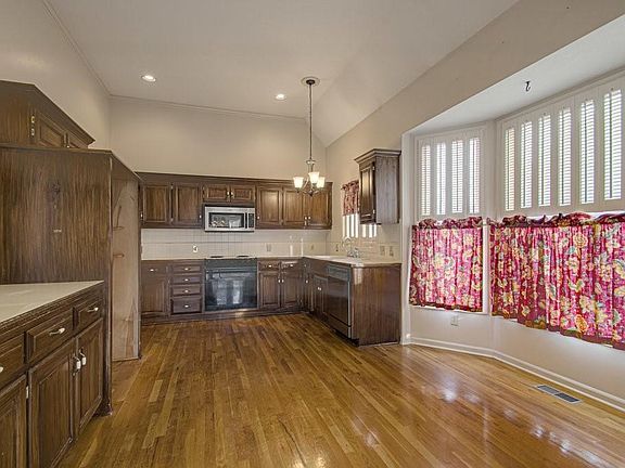 2nd image of 8813 W 142nd Pl