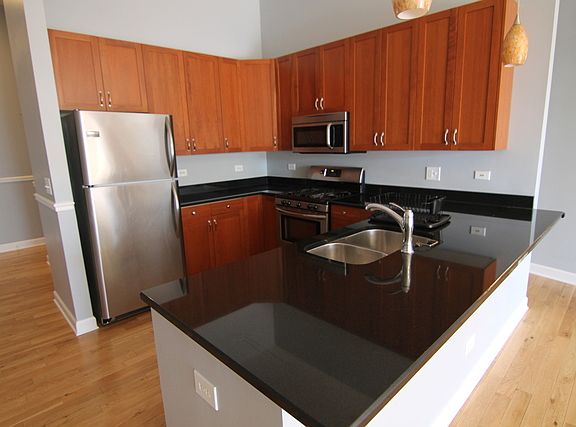 4th image of 5067 N Lincoln Ave APT 406