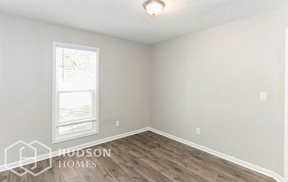 5th image of 836 Riverstone Ln