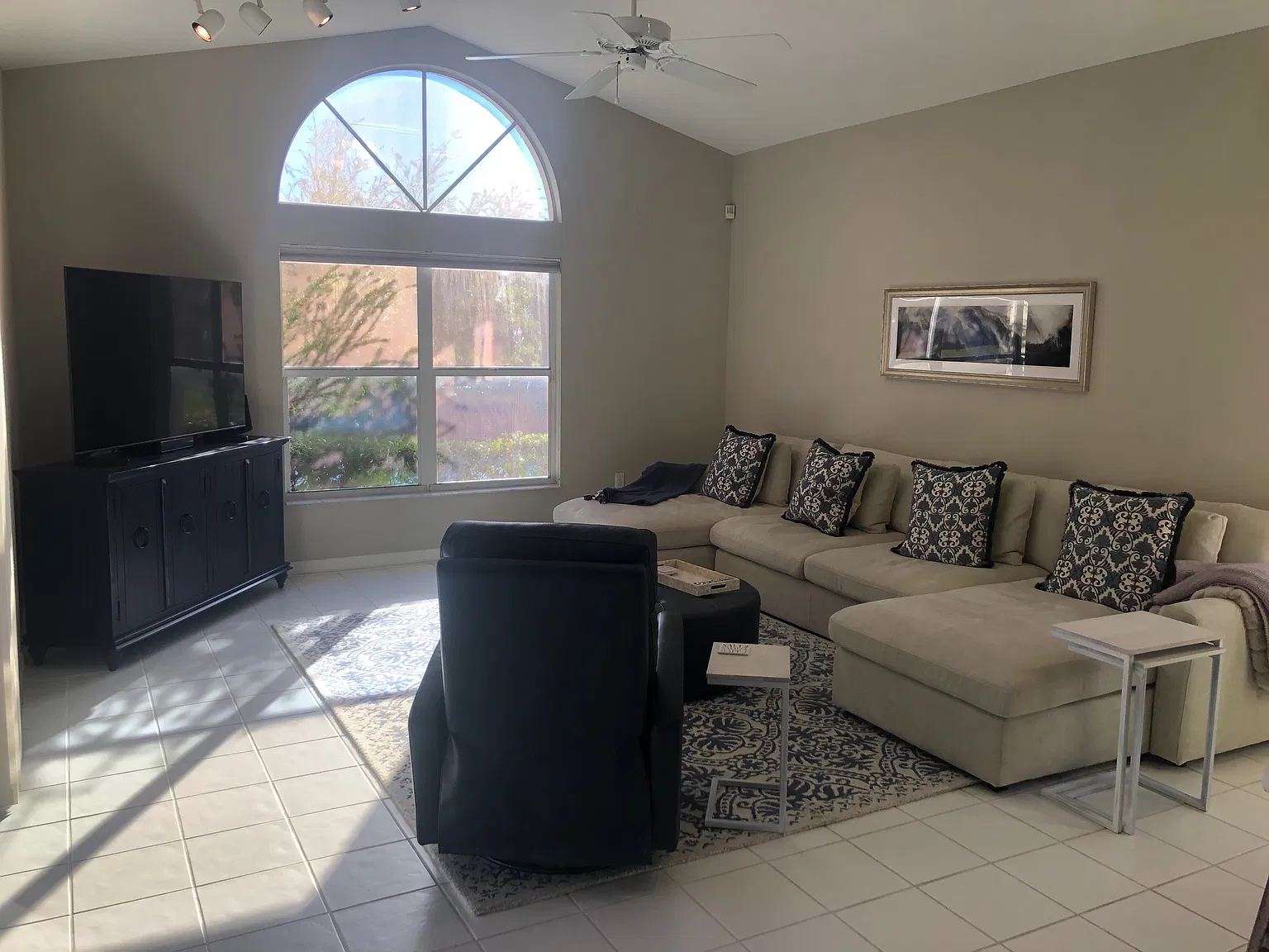 7163 Del Lago Dr — Photo 2