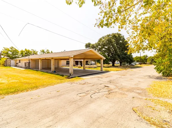 1214 Bittle Ln, Bryan, TX 77801