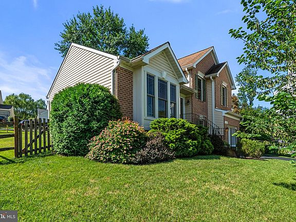2nd image of 9543 Ridgeview Dr
