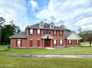 391 Lake David Dr, Picayune, MS 39466