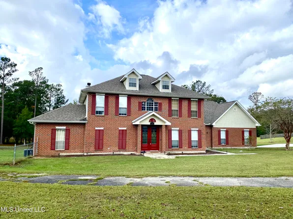 391 Lake David Dr, Picayune, MS 39466
