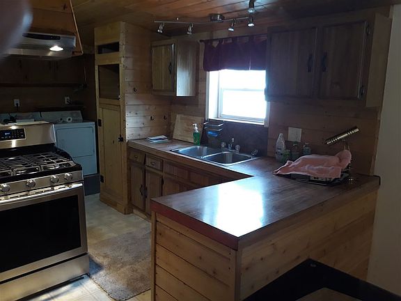 2nd image of 7608 Oak Dr