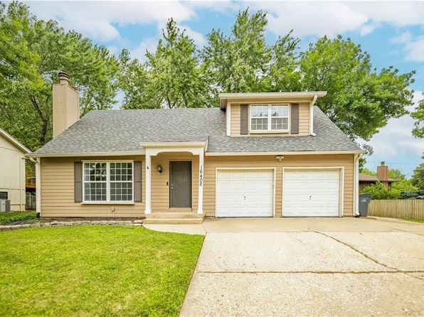 16402 W 149th Ter, Olathe, KS 66062