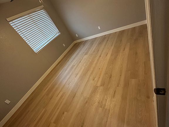 4th image of 418 Dry Creek Ln