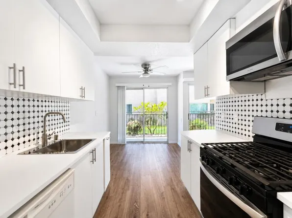 400 Sunrise Way #150, Palm Springs, CA 92262