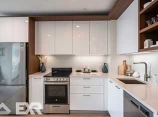 228 E 135th St PENTHOUSE 504, Bronx, NY 10451