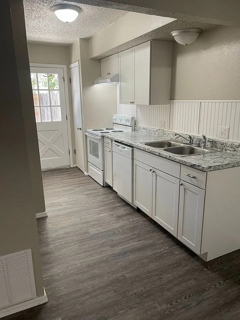 Newly Remodeled Section 8 Approved — Photo 4
