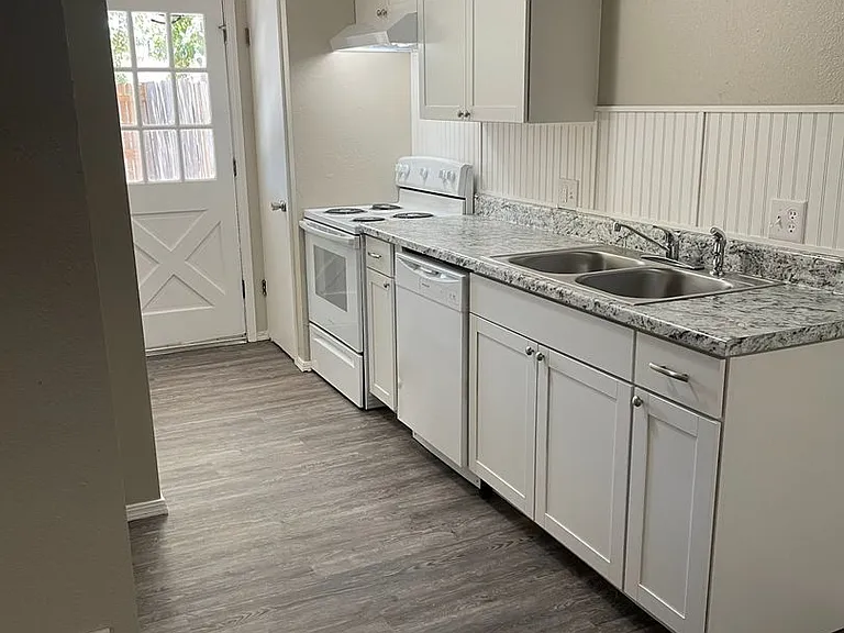 103 Kendra Dr — Photo 4