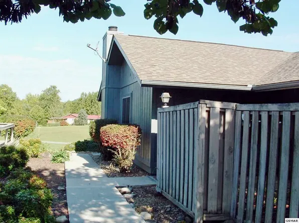 4304 Little Creek Way, Cosby, TN 37722