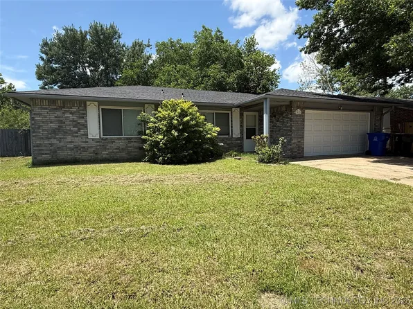 3024 S Ash Ct, Broken Arrow, OK 74012