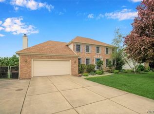 84 Old Post Rd, Lancaster, NY 14086