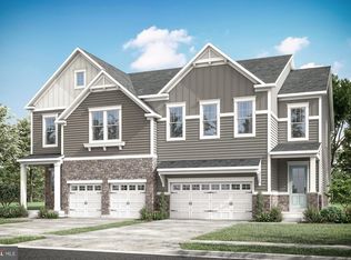 18064 Woods Overlook Dr, Dumfries, VA 22026