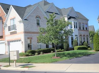 3874 Billberry Dr, Fairfax, VA 22033