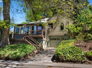 7928 SW 11th Ave, Portland, OR 97219