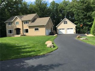 3 Ayden Ct, Suffern, NY 10901