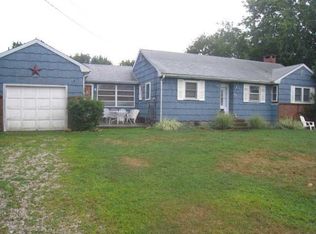 300 Pleasant Pl, Southold, NY 11971