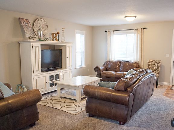 2nd image of 10493 N Sugarloaf Dr
