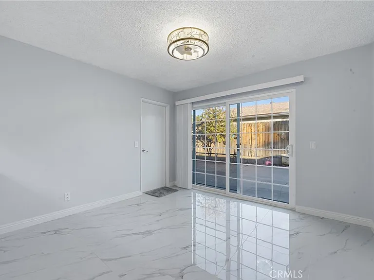 6255 Mitchell Ave — Photo 26