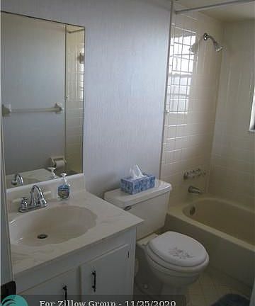2nd image of 4153 Oak Terrace Dr #4153