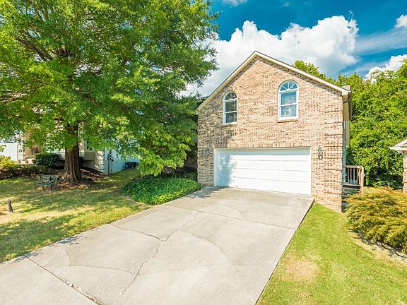 2nd image of 8533 Savannah Ct
