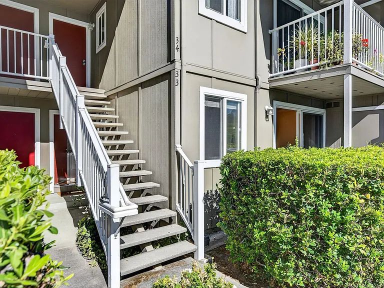 1574 Sunnyvale Ave #33 — Photo 2