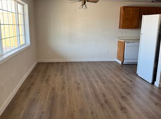 349 40th St #4, Springfield, OR 97478