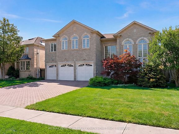 2nd image of 19 Risebrough Ave