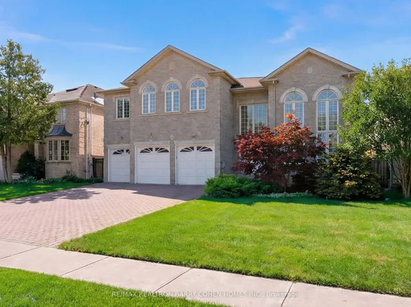 19 Risebrough Ave, Toronto, ON M2M 2E2