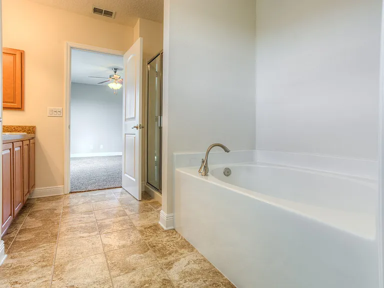 1705 Southern Oak Loop — Photo 22