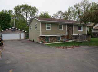 37608 N Sheridan Rd, Beach Park, IL 60087