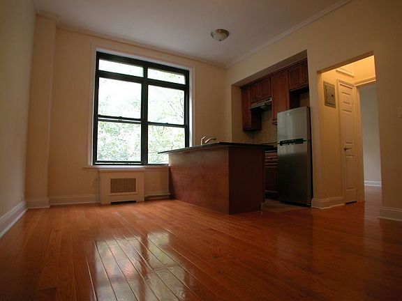 2nd image of 34 E 11th St APT 3b